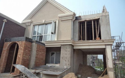 湛江房屋下沉倾斜现象及顶升纠偏扶正解决方案